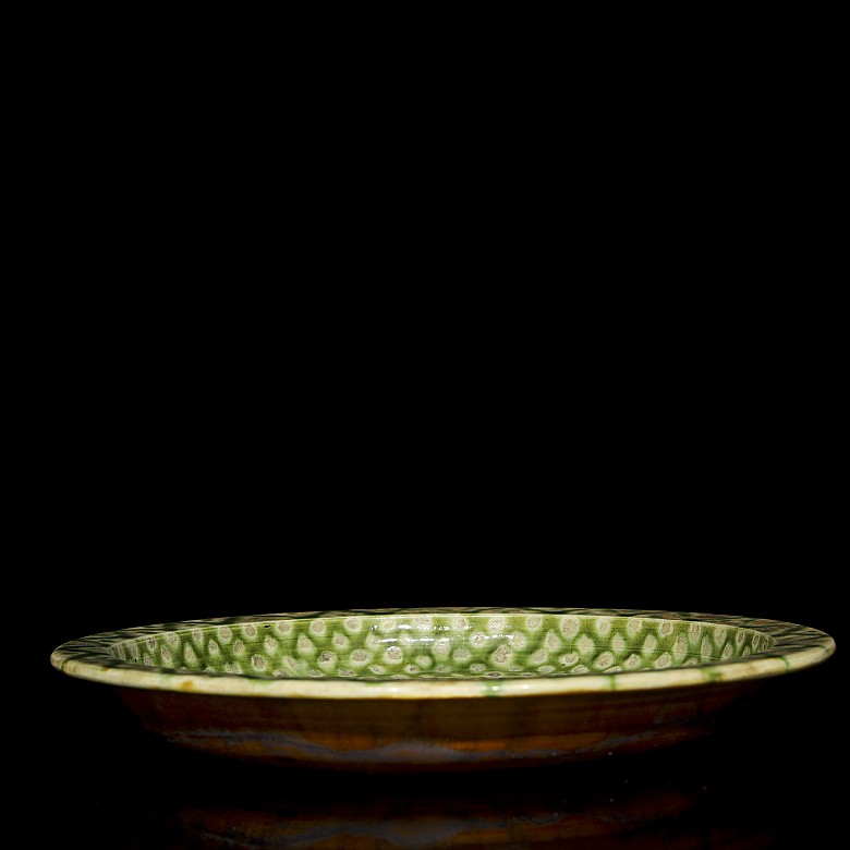 Sancai glazed ware dish, Tang dynasty