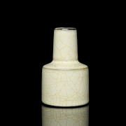 Glazed ceramic vase, Song style