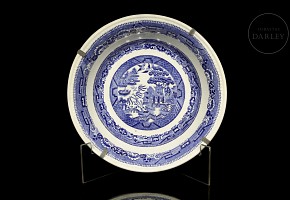 Porcelain dish with blue and white decorations, 20th century