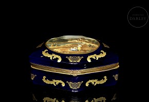 French porcelain jewellery box, Sèvres style, early 20th century