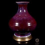 Ceramic vase with “flambé” glaze, Qing dynasty