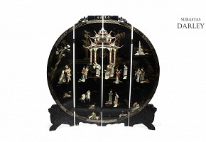 Lacquered wooden folding screen, China, 20th century