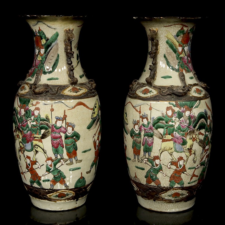 Pair of vases with warriors, Nanking, Qing Dynasty