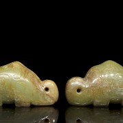 Pair of jade ‘Elephant’ figures, Western Zhou Dynasty