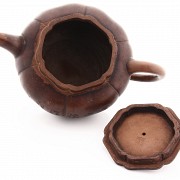 A Chinese clay teapot, Yixing.