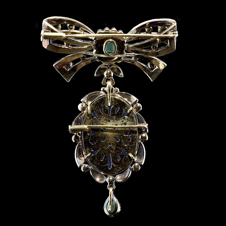 Elizabethan style, diamond and emerald pendant brooch