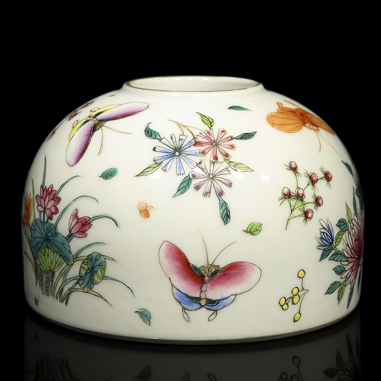 Porcelain enamelled ‘Butterflies’ vessel, early 20th century