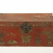 Chinese trunk lacquered in red, 19th-20th century