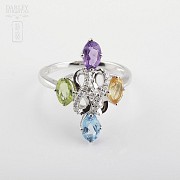 Fantastic ring with semi-precious gems and diamonds