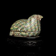 Porcelain enameled ‘Quail’ box, Chinese Republic