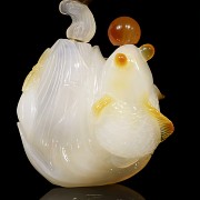 Agate snuff bottle 'Fish', Qing dynasty, Qianlong