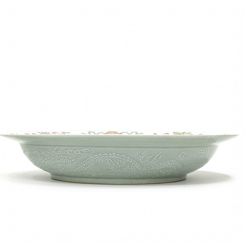 Enameled deep saucer 