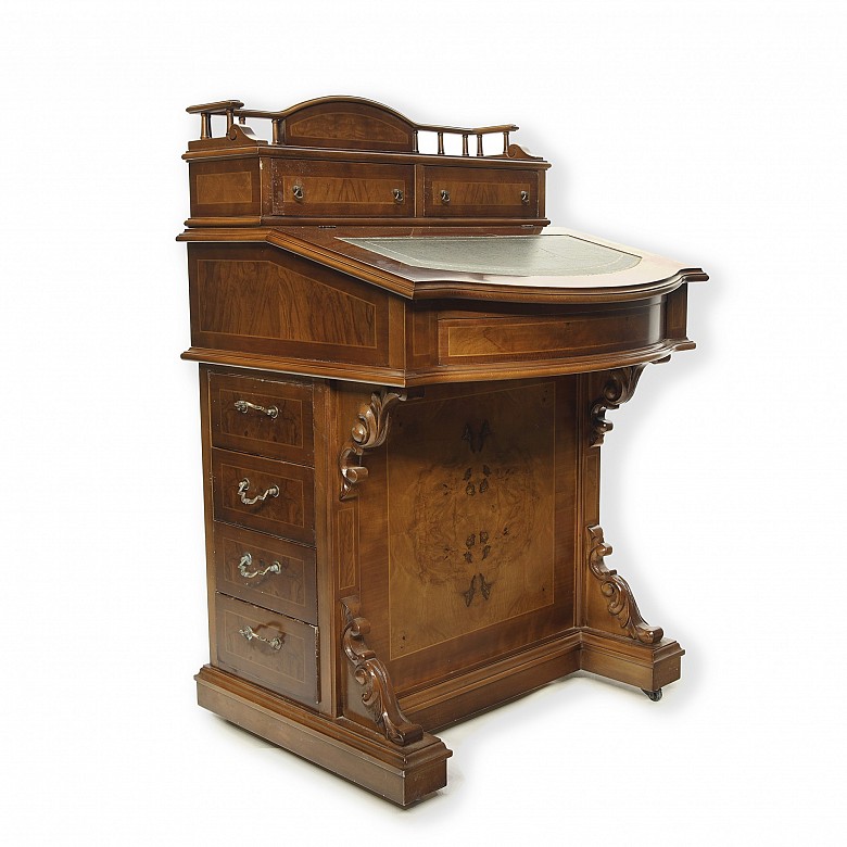 Victorian style writing desk, 20th century