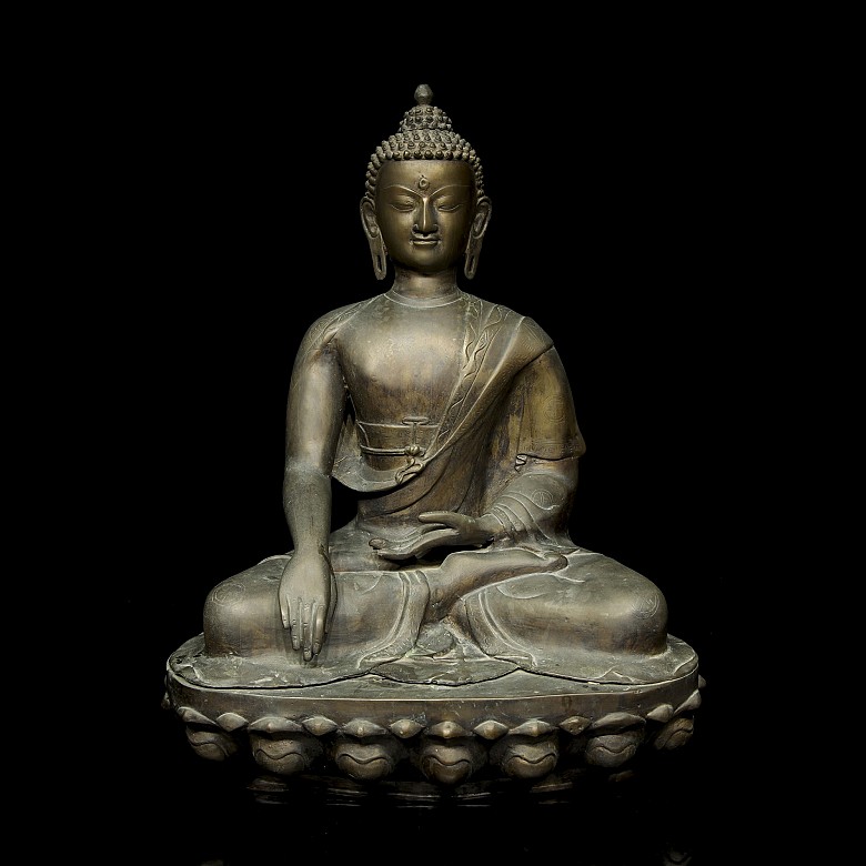 Large Asian metal Buddha, 20th century