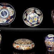 Group of Japanese Imari porcelain