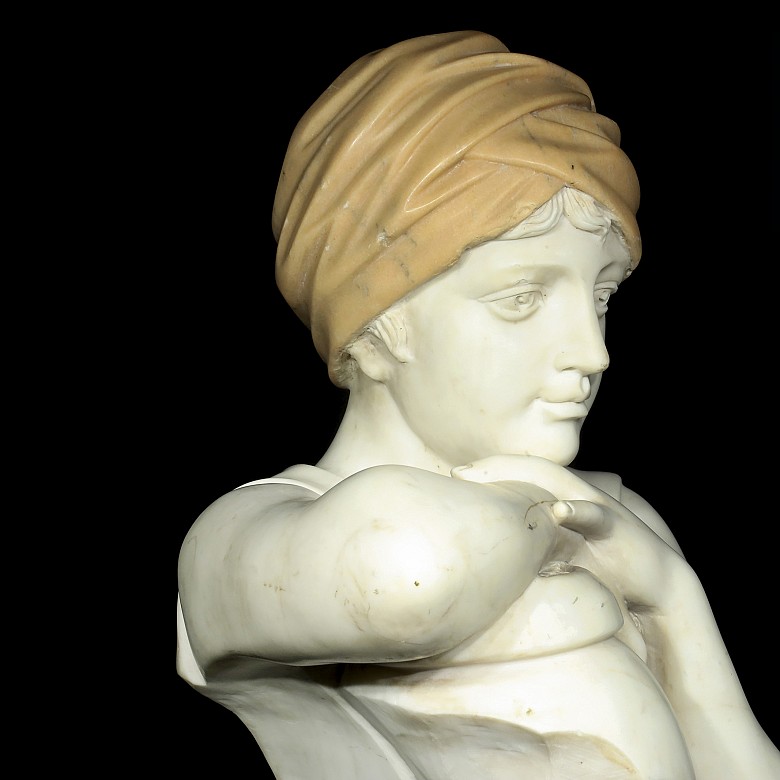 Marble bust 