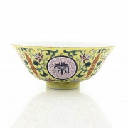 A famille rose yellow-ground bowl, Qianlong seal mark.