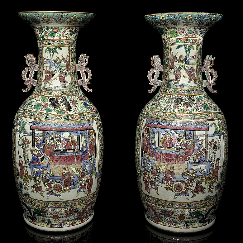 Pair of large porcelain vases, famille rose, Qing dynasty