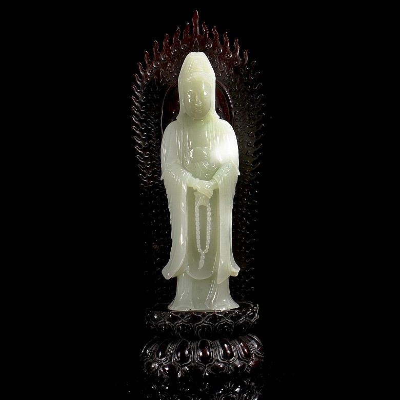 Hetian white jade guanyin, Qing dynasty