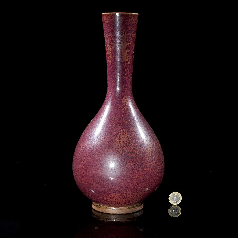 Flambé-glazed ceramic vase, Qing dynasty