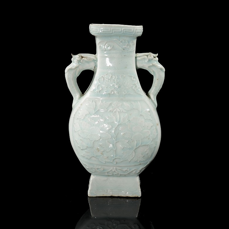 Celadon glazed ceramic vase ‘Lotuses’, Song style