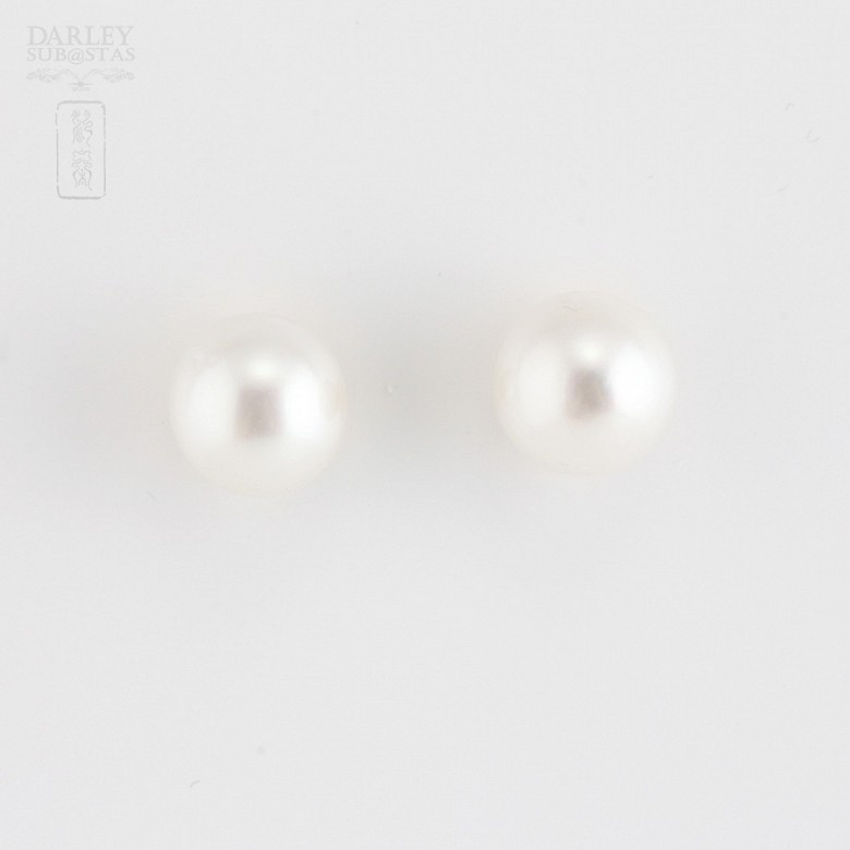 Earrings with Australian pearl, 10 mm.