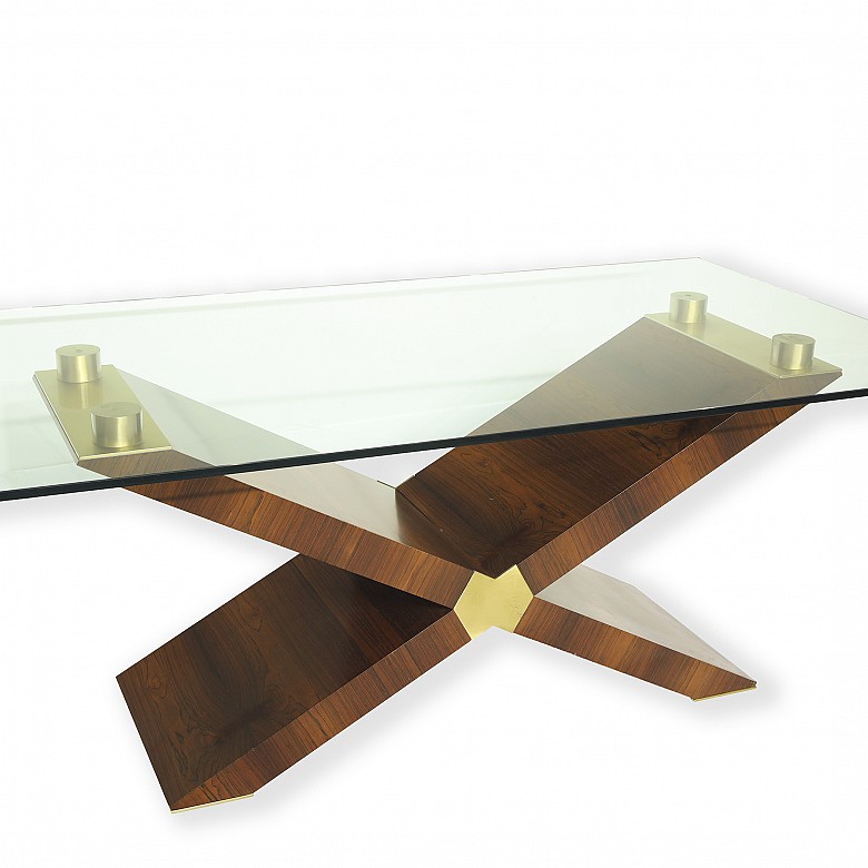 Mesa de madera de Palo Santo y sobre de cristal