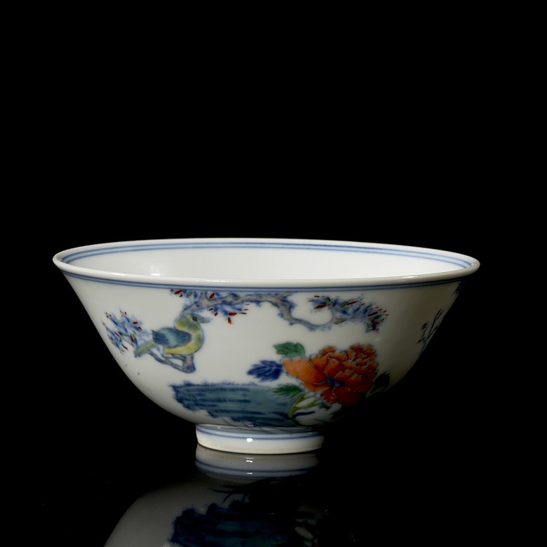 Doucai “Flowers and Birds” bowl, Qing Dynasty