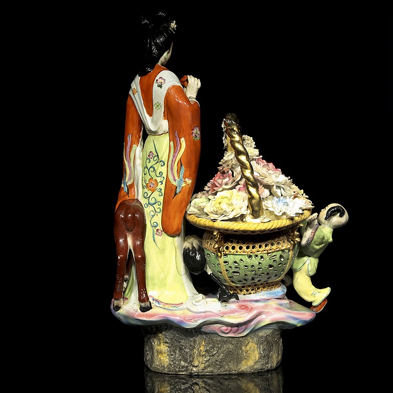 Chinese porcelain enamelled lady, 20th century