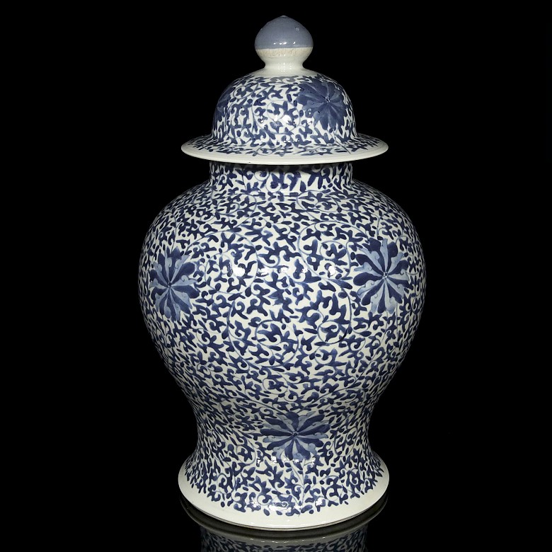 Tibor chino azul y blanco, Jingdezhen, dinastía Qing