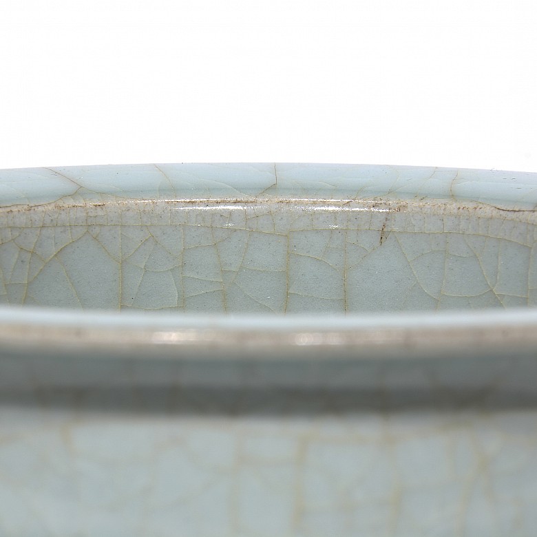 Longquan ceramic dish, Southern Song dynasty (1127 - 1279).