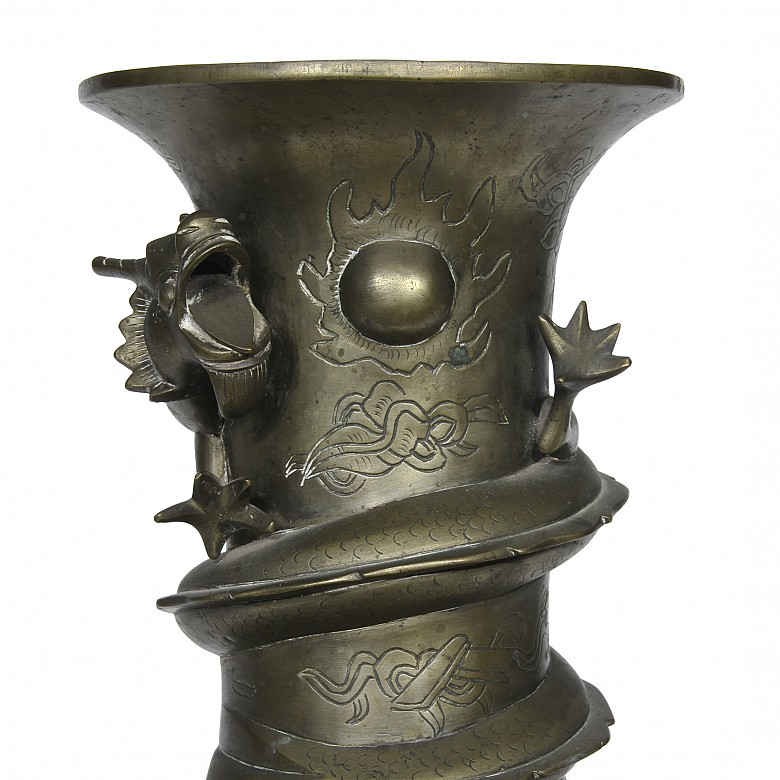 Chinese metal vase, 20th century