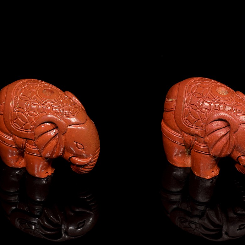 Pair of cinnabar elephants, Qing dynasty