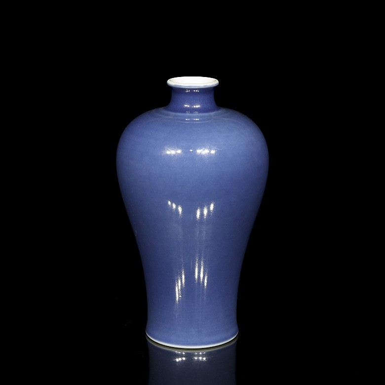 Small blue-glazed ‘Meiping’ vase, with Qianlong seal