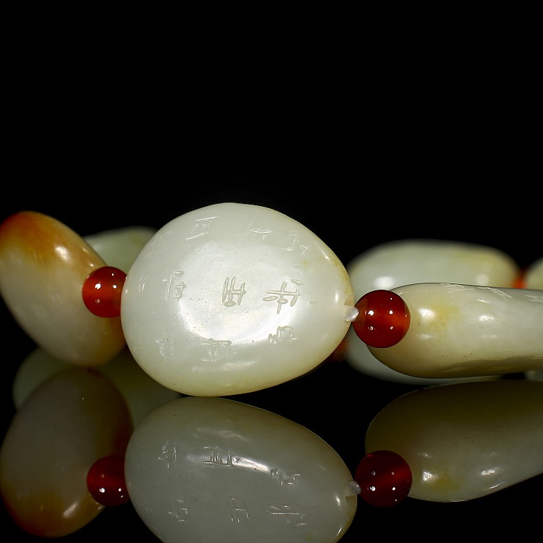 Eight jade bead bracelet, 20th century