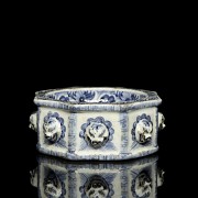 Brush cleaning bowl ‘Lions’ Ming dynasty