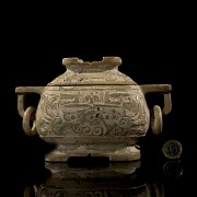 Carved jade ‘Gui’ ritual vessel, Han style