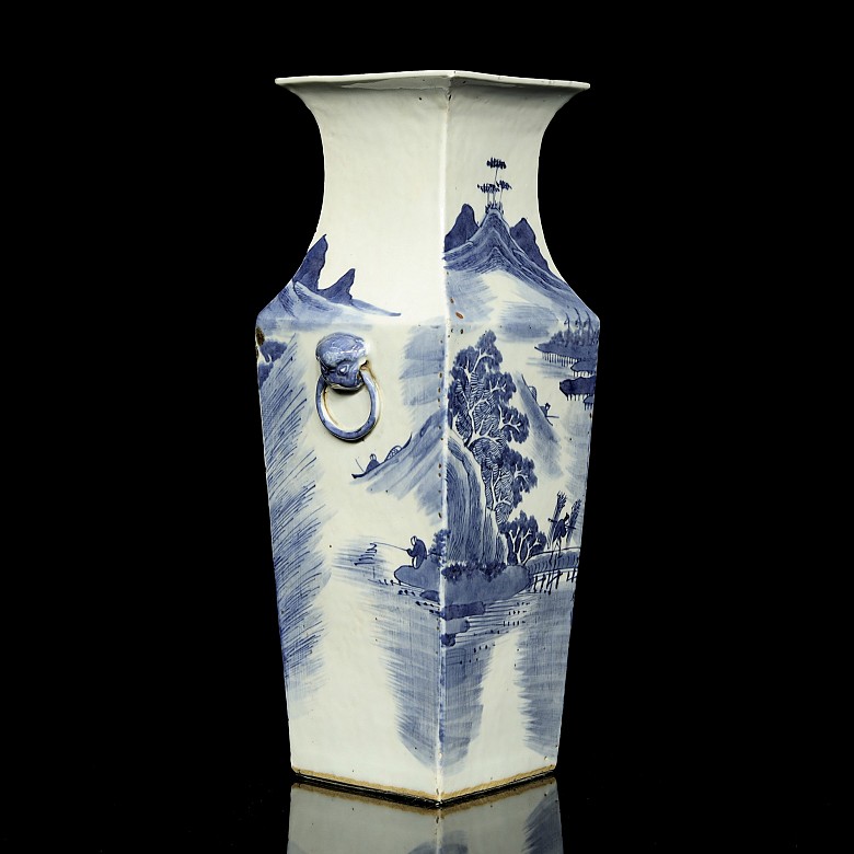 Quadrangular ‘Scene’ vase, Qing dynasty