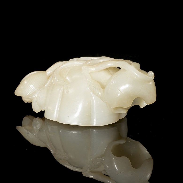 Carved jade brush container ‘Lotus’, Qing dynasty