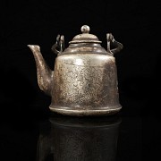 Small silver teapot ‘Lady and Child’, Qing dynasty