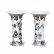 Pair of Chinese vases 