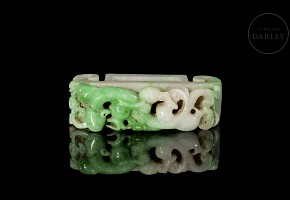 Carved jadeite belt ornament, ‘Dragon’, Qing dynasty