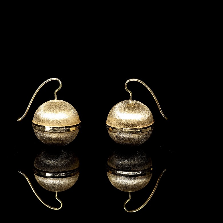 Yellow gold earrings ‘Spheres’