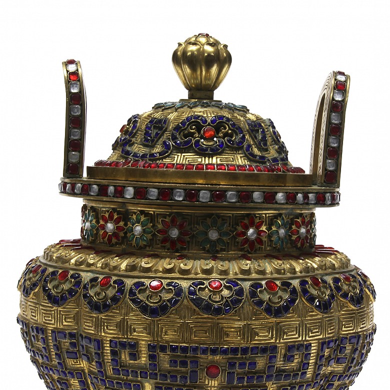 Ding gilded with glass beads, 20th century