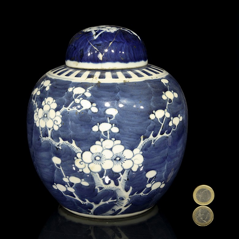 Porcelain plum flask, 20th century