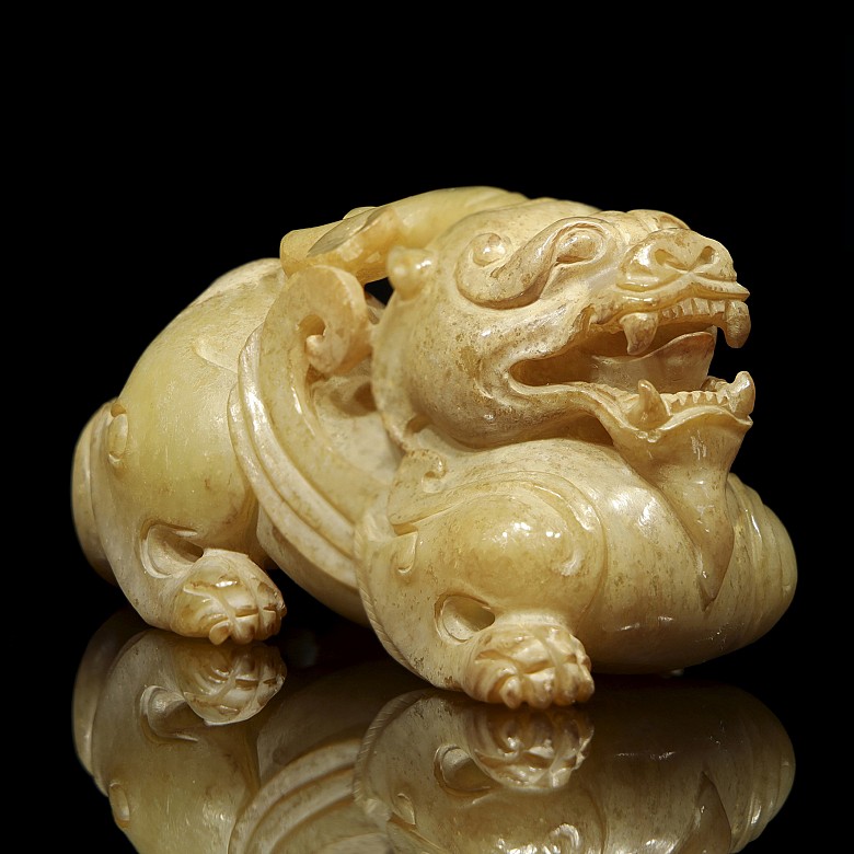 Jade carved 'lion' figure, Han dynasty