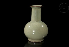 Glazed ceramic vase, Five Dynasties