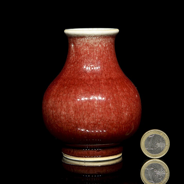 Small ‘Bull's Blood’ glazed porcelain vase, 20th century