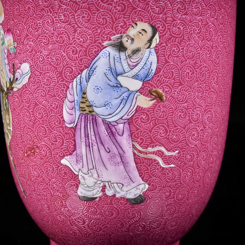 Pink glazed porcelain vase “Characters”, Minguo