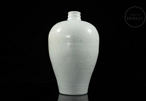 Celadon ware ‘Leaves’ vase, Song dynasty